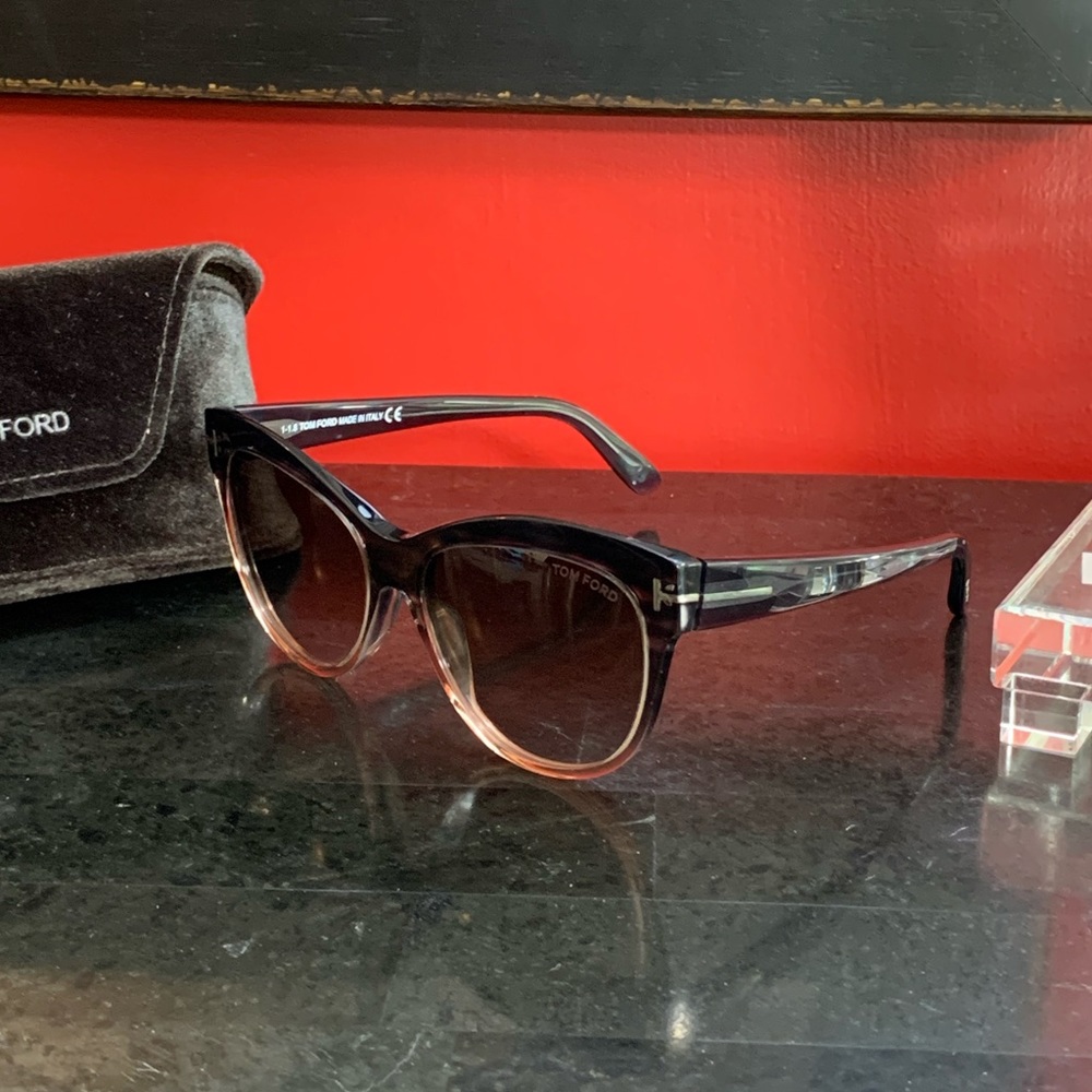 SOLD!! TOM FORD Cat-eye Sunglasses Gray Peach - Picture 9 of 16